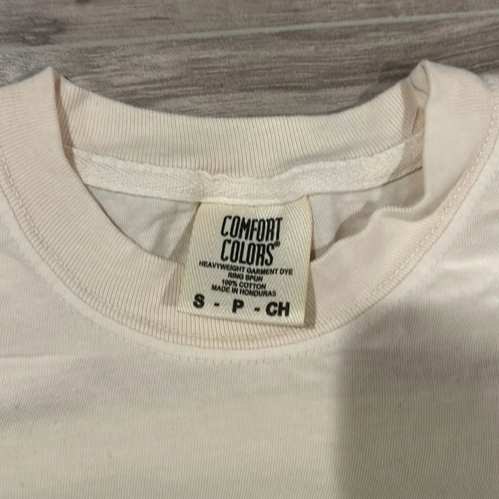 Graphic t-shirt custom made size small - Picture 3 of 4